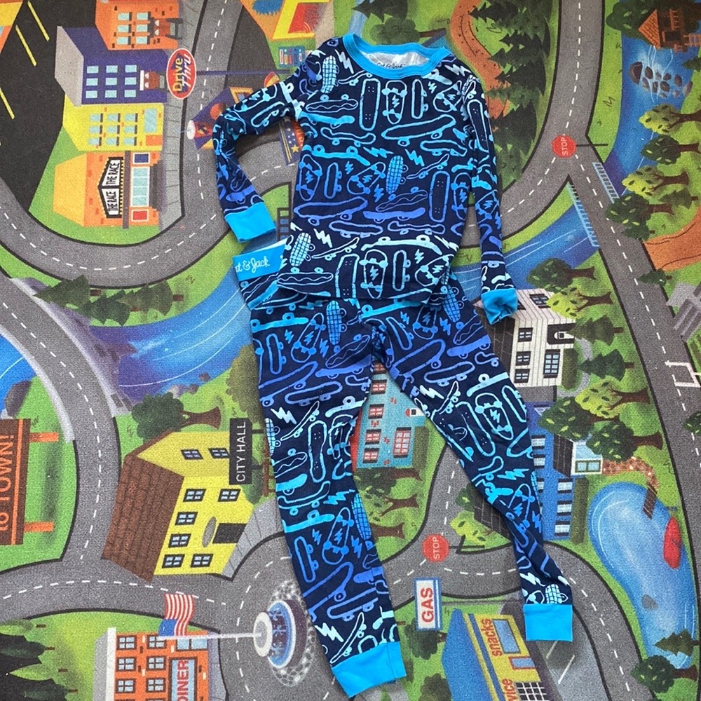 Cat and‎ jack pj set size 4 bundle and save skateboard 🛹